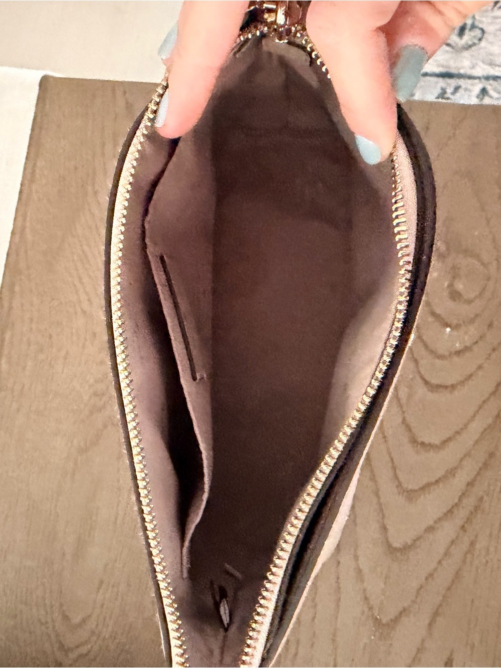 kate spade Pebbled Leather Crossbody Bag in Light gray - Picture 3 of 4